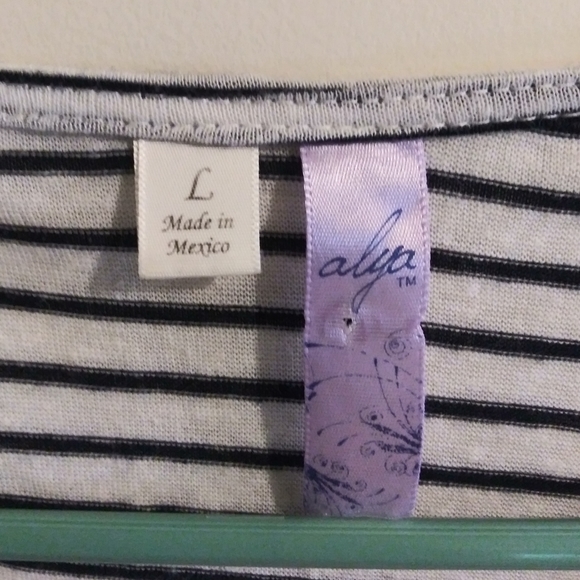 Francesca's Lace Front Striped Tank - Picture 3 of 4